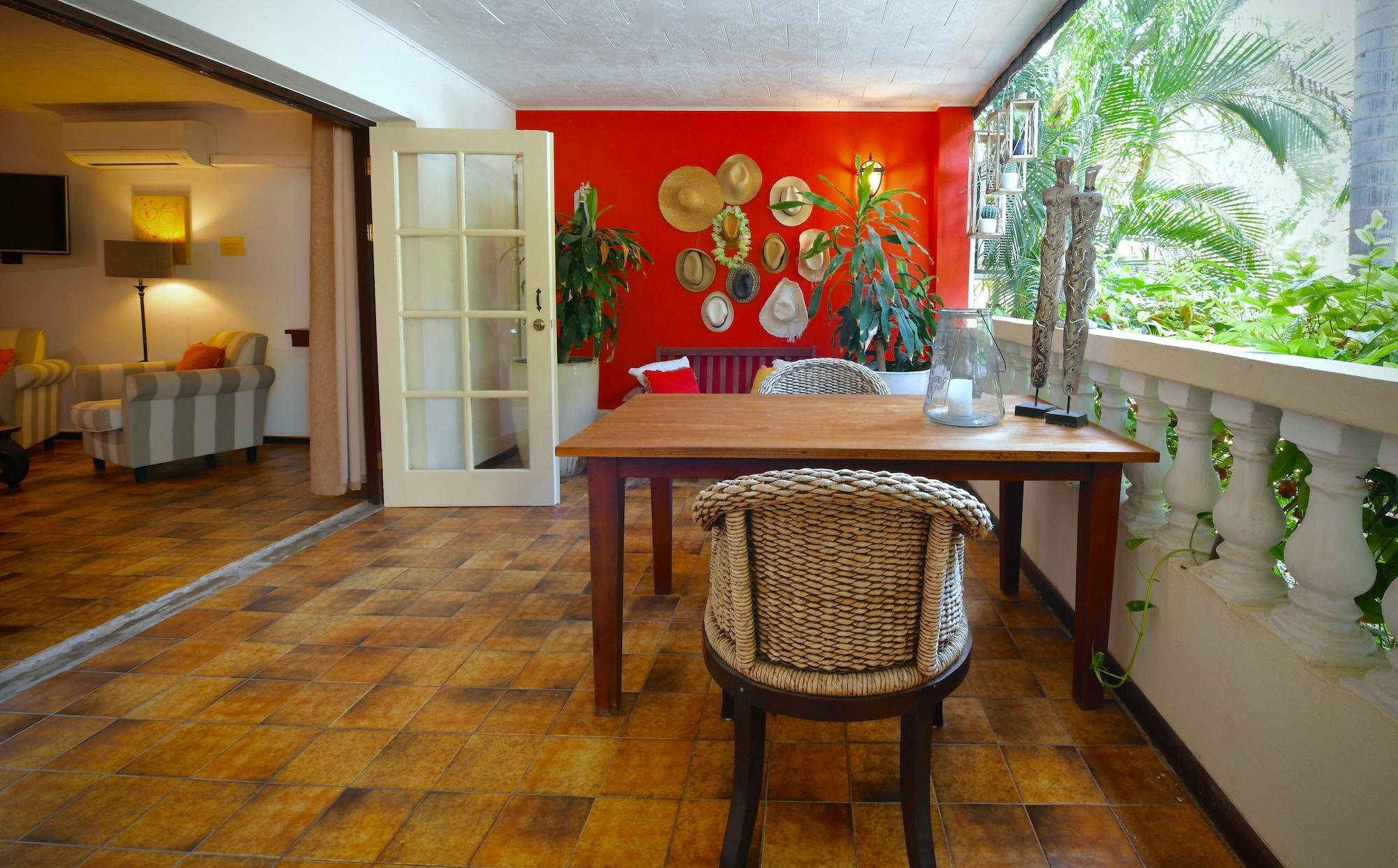 אורנג'סטאד Wonders Boutique Hotel מראה חיצוני תמונה